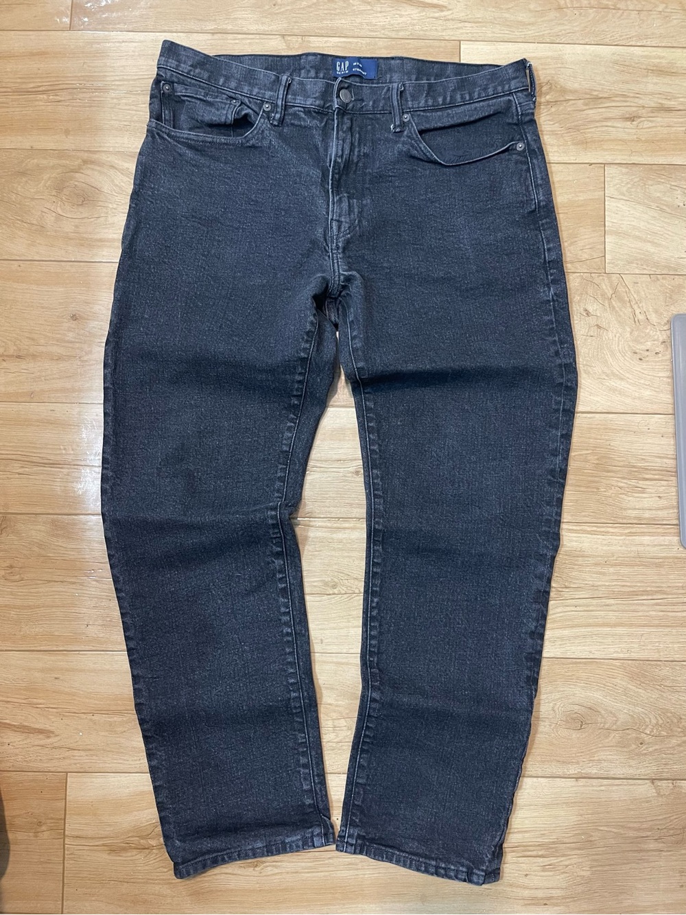 GAP Men's Straight Fit 36X32 Charcoal Black Cotton Denim Jeans